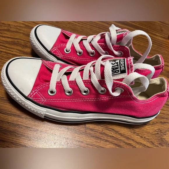 women’s Hot pink converse - Picture 3 of 8